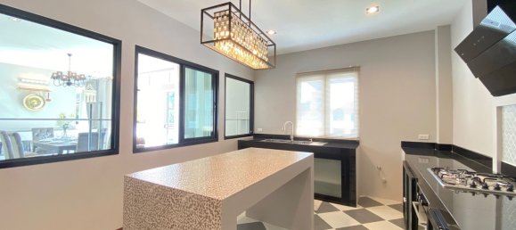 5 bedrooms Cafe / restaurant in Chiang Mai, Thailand No. 11290 17