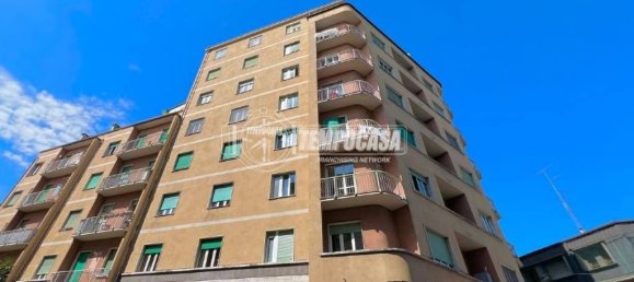 2 bedrooms Apartment in Turin, Italy No. 137494 17