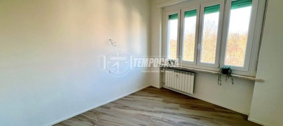 2 bedrooms Apartment in Turin, Italy No. 137494 4