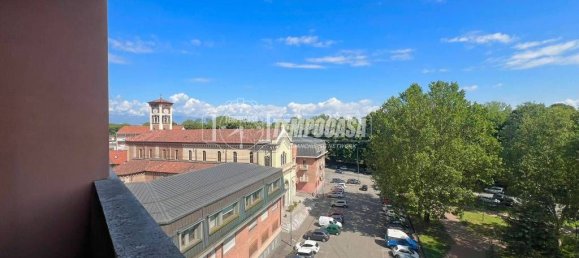 2 bedrooms Apartment in Turin, Italy No. 137494 8