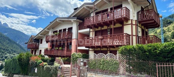 3 bedrooms Apartment in Ponte di Legno, Italy No. 292045 3