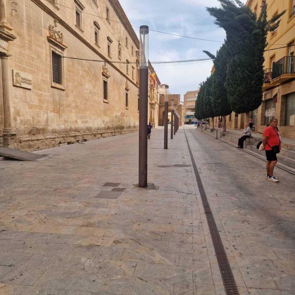  عقار تجاري في Alicante, Spain 60متر مربع رقم 84082