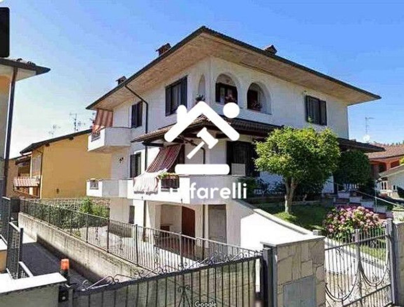 6 rooms Apartment in Mede, Italy No. 224450