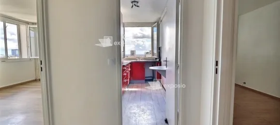 1 bedroom Apartment in Paris, France No. 346696 9
