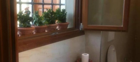 4 bedrooms Apartment in Florence, Italy No. 117662 3