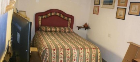 4 bedrooms Apartment in Florence, Italy No. 117662 16