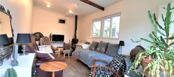 3 bedrooms House in Saint-Maur-des-Fosses, France No. 135530 3