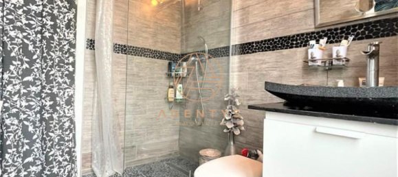 3 bedrooms House in Saint-Maur-des-Fosses, France No. 135530 8