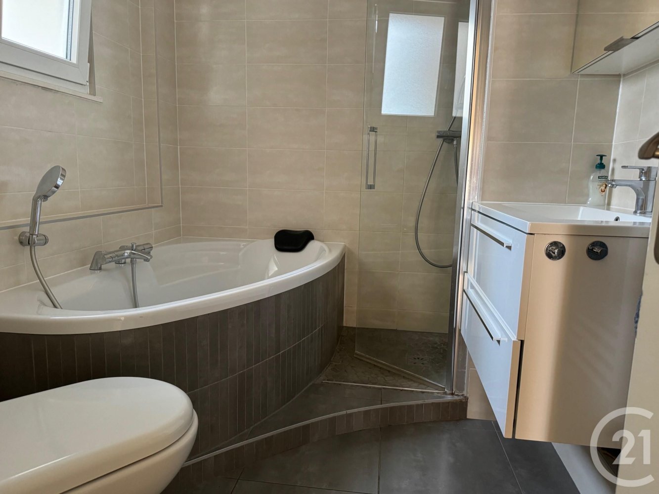 Квартира с 5 спальнями в Страсбург, Франция № 57657