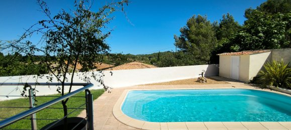 3 bedrooms House in Pezenas, France No. 198125 2