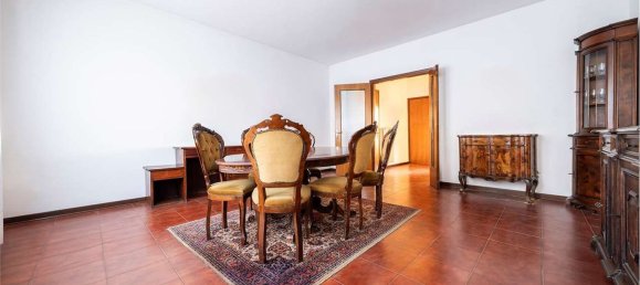 Квартира с 5 комнатами в Конельяно, Италия № 118305 14