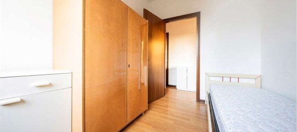 Квартира с 5 комнатами в Конельяно, Италия № 118305 20