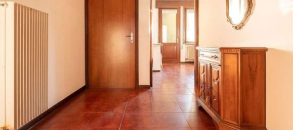 Квартира с 5 комнатами в Конельяно, Италия № 118305 35