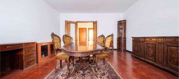 Квартира с 5 комнатами в Конельяно, Италия № 118305 13