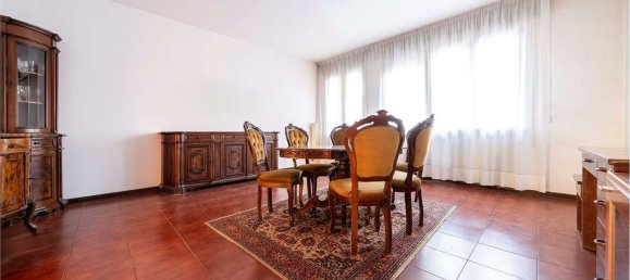 Квартира с 5 комнатами в Конельяно, Италия № 118305 11