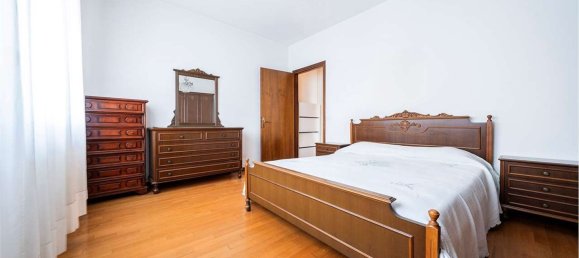 Квартира с 5 комнатами в Конельяно, Италия № 118305 29