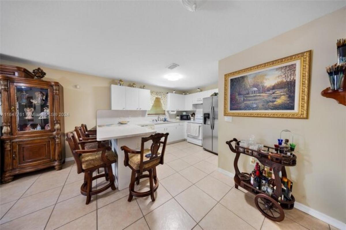 4 bedrooms House in Miami, USA No. 285323