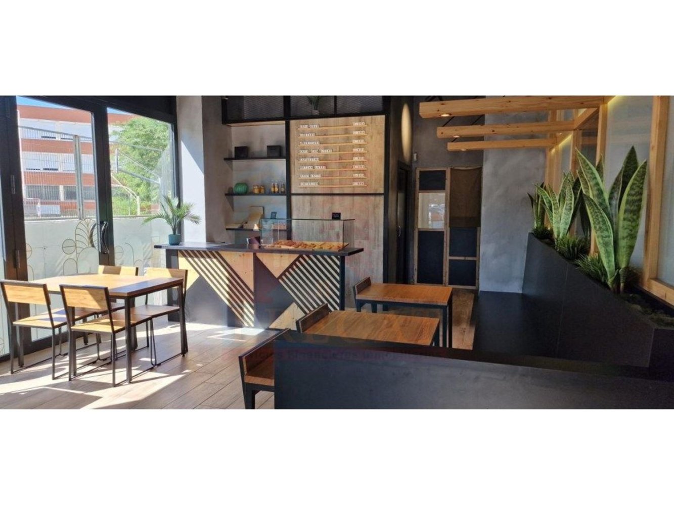 Gewerbliche Immobilie in Cornella De Llobregat, Spain 963m², Nr. 249359