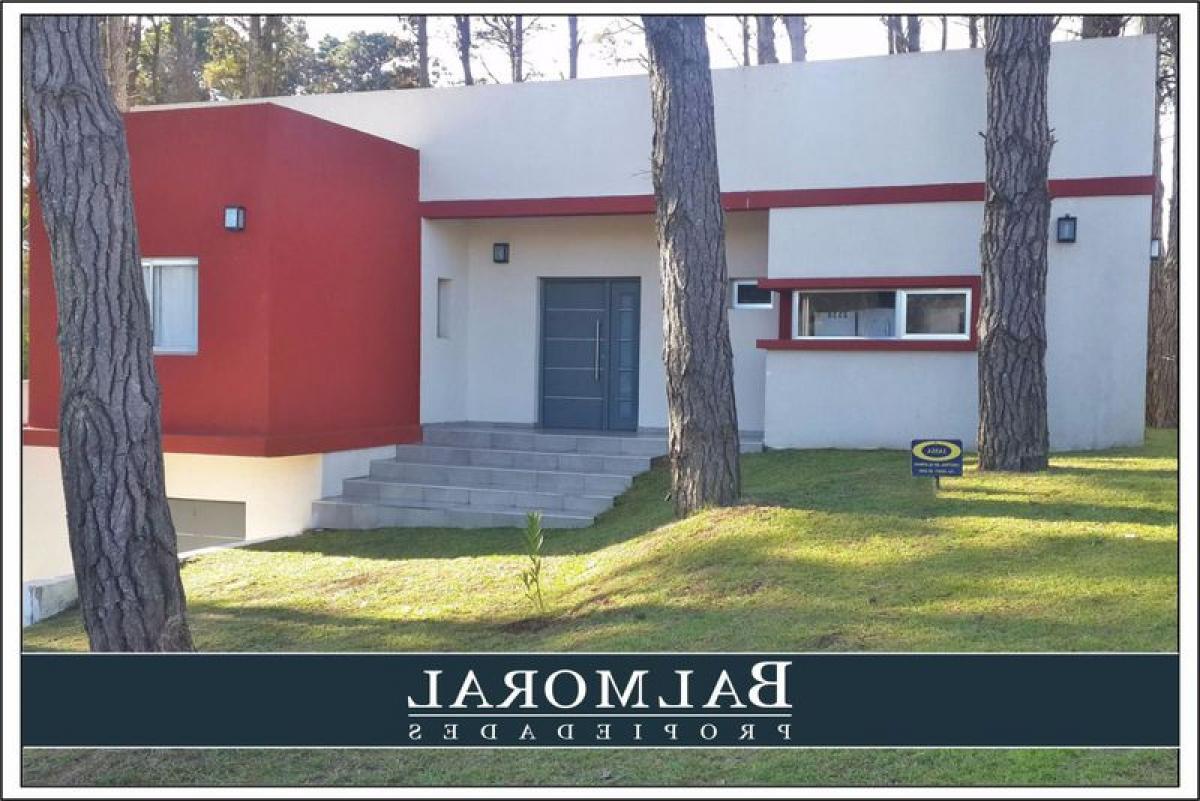 Дом с 3 спальнями в Мар-дель-Плата, Аргентина № 75548