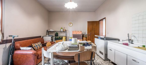 6 rooms House in Serramazzoni, Italy No. 163058 38