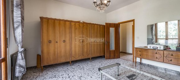 6 rooms House in Serramazzoni, Italy No. 163058 13