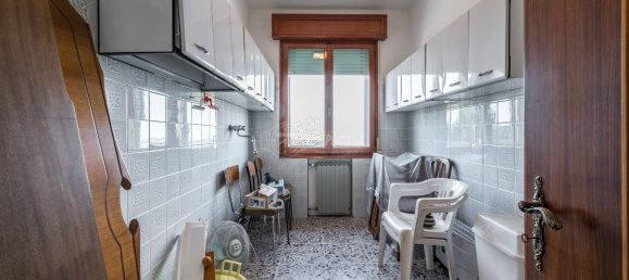 6 rooms House in Serramazzoni, Italy No. 163058 23