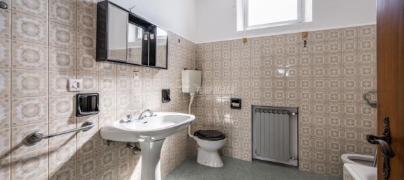 6 rooms House in Serramazzoni, Italy No. 163058 26