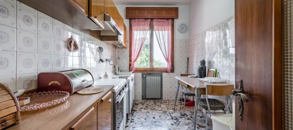 6 rooms House in Serramazzoni, Italy No. 163058 7