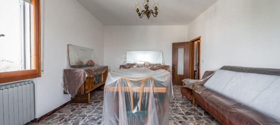 6 rooms House in Serramazzoni, Italy No. 163058 20