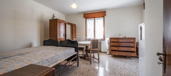 6 rooms House in Serramazzoni, Italy No. 163058 14