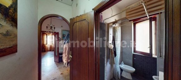 Apartamento de 3 dormitorios en San Giorgio a Cremano, Italy No. 17745 11