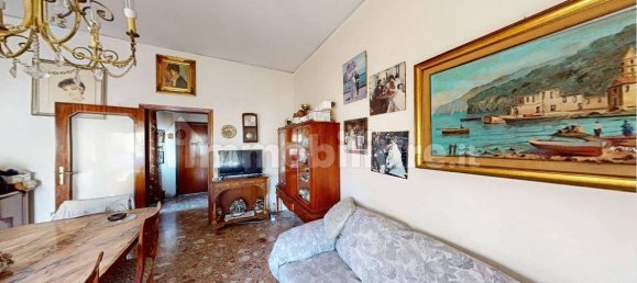 Apartamento de 3 dormitorios en San Giorgio a Cremano, Italy No. 17745 15
