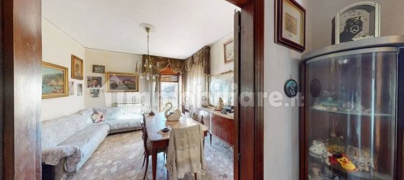 Apartamento de 3 dormitorios en San Giorgio a Cremano, Italy No. 17745 8