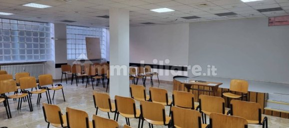 1-Zimmer Gewerbliche Immobilie in Venegono Superiore, Italy, Nr. 354243 5