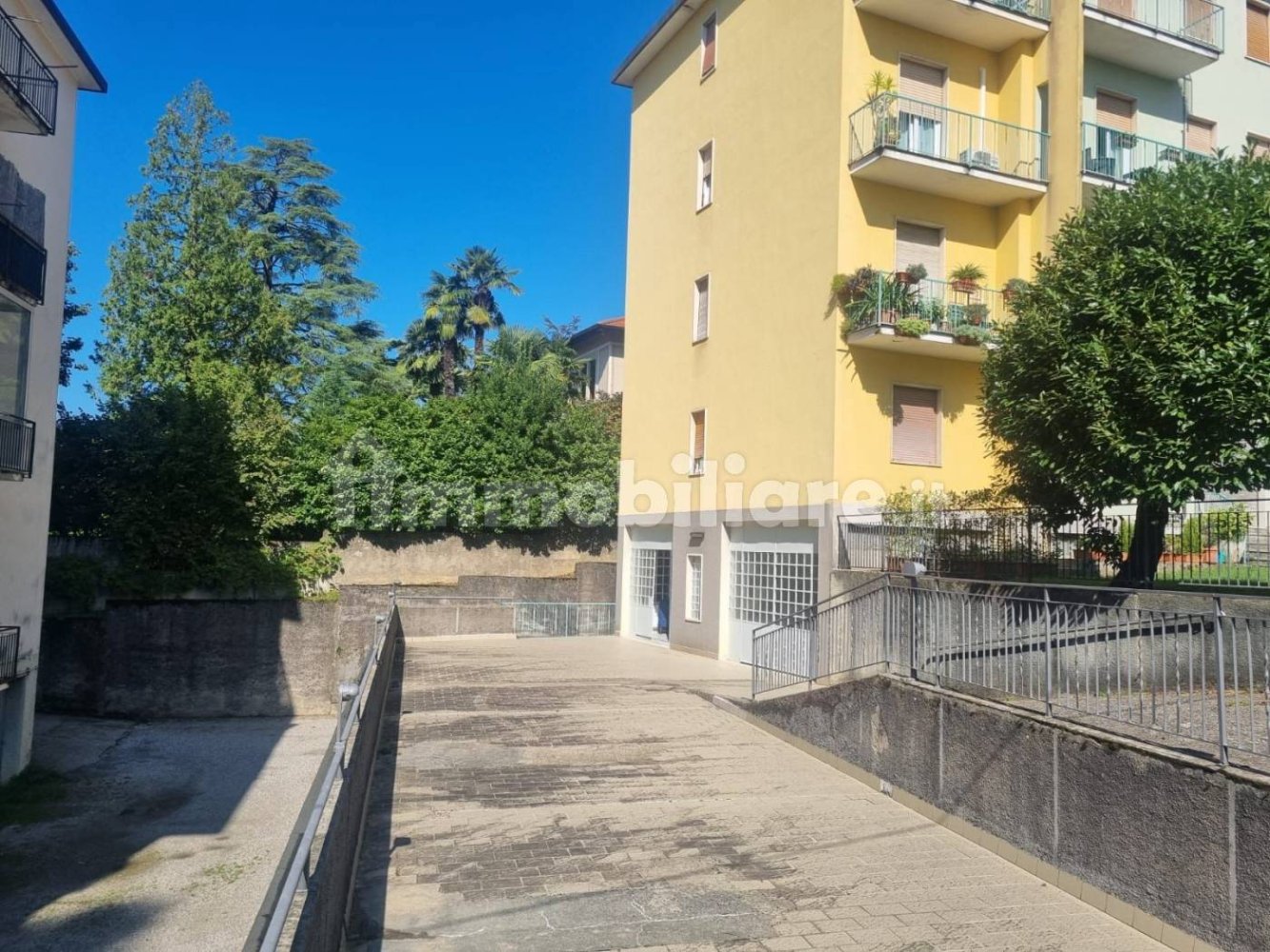 Imóvel comercial de 1 divisão em Venegono Superiore, Italy N.º 354243