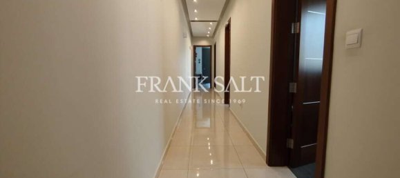 3 chambres Appartement à Dingli, Malta No. 2735 5