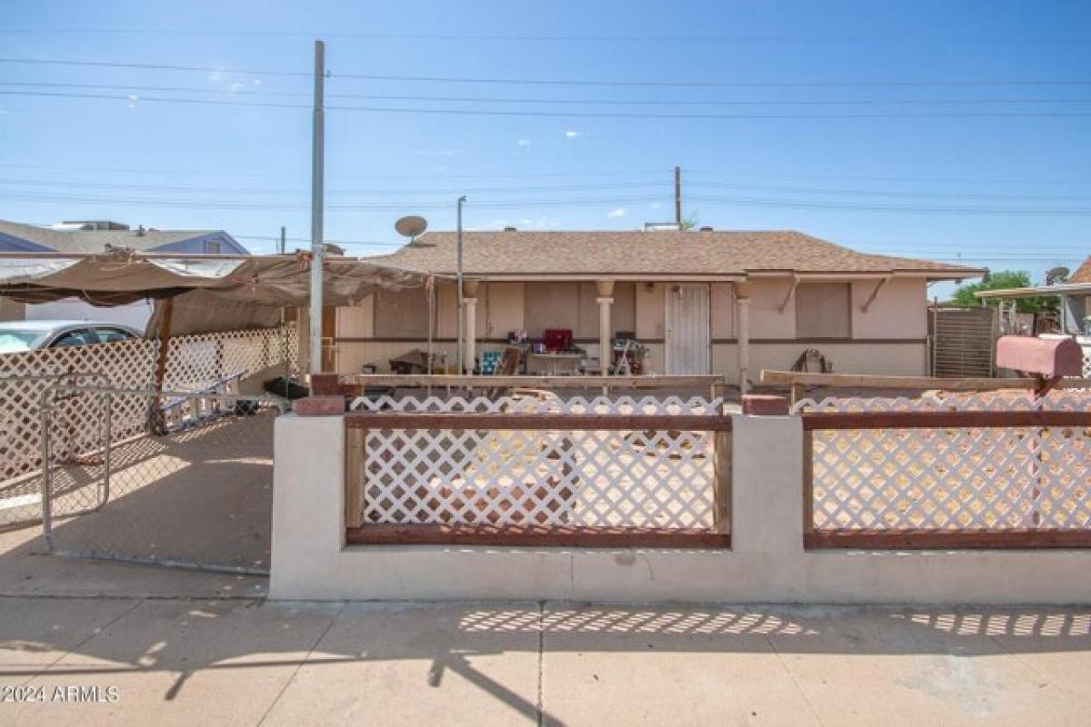 Casa de 3 dormitorios en Glendale, USA No. 237723