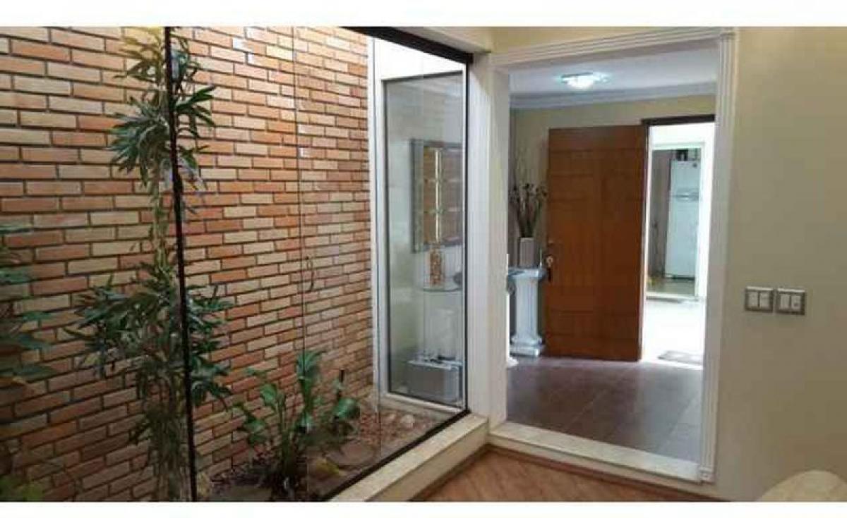 Casa de 3 dormitorios en Sao Paulo, Brazil No. 453803