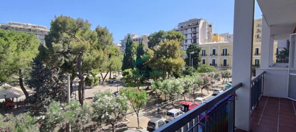 2 Schlafzimmer Wohnung in Bari, Italy, Nr. 77890 31