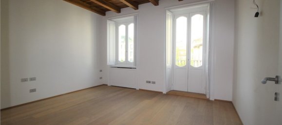 2-salle Bureau à Milan, Italy No. 241815 6