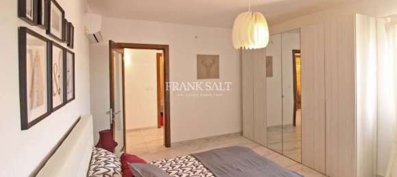 4 bedrooms Apartment in San Gwann, Malta No. 4522 2