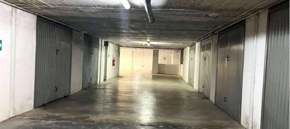 Квартира с 4 комнатами в Бриндизи, Италия № 109395 14