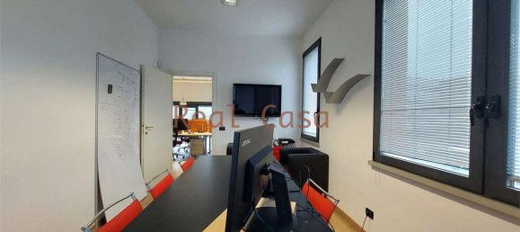 Büro in Modena, Italy 135m², Nr. 330601 12