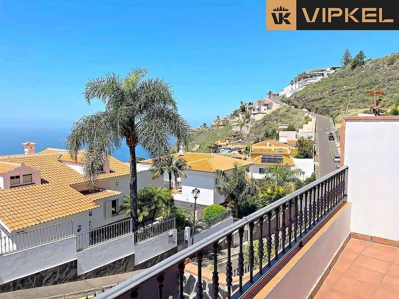 Villa de 4 dormitorios en Tenerife, Spain No. 229362