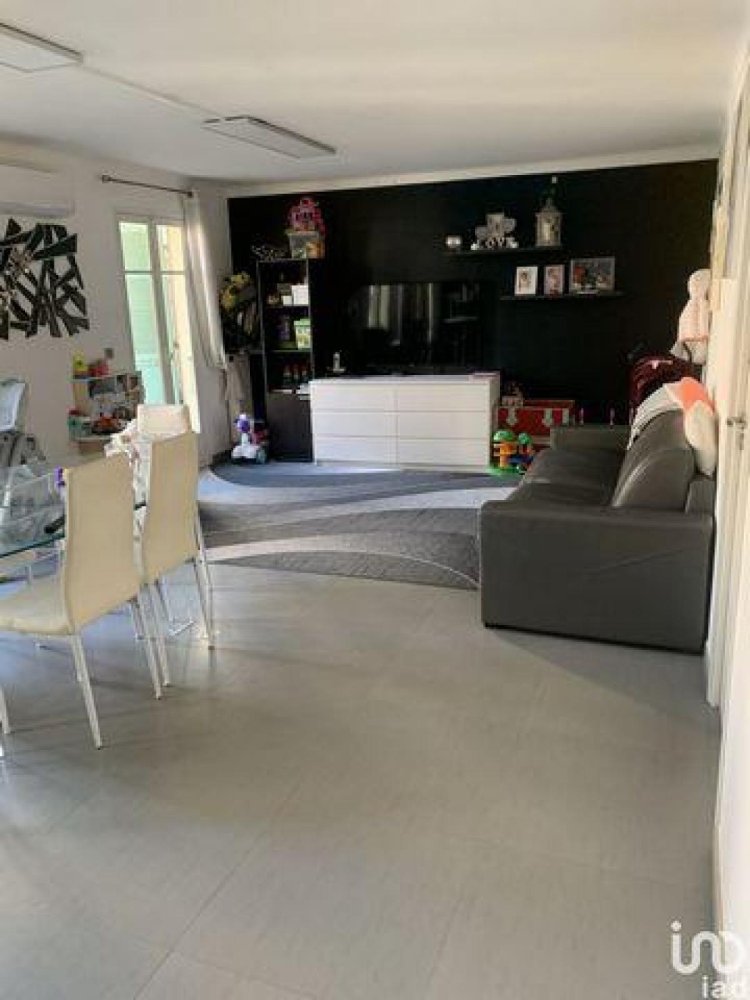 2 bedrooms Condo in Nice, France No. 16467