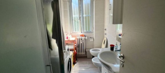 2-salle Appartement à Milan, Italy No. 246210 8