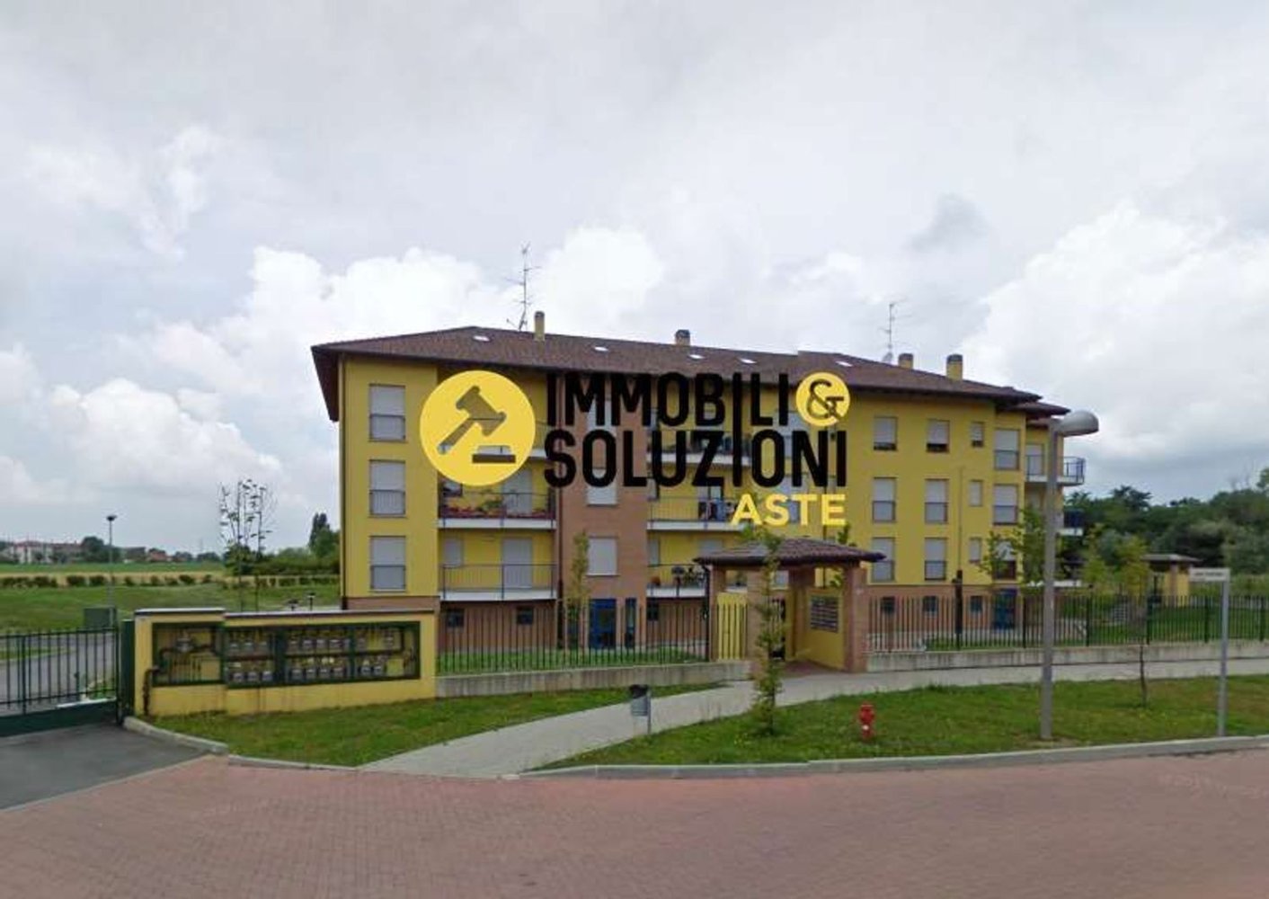 3 rooms Apartment in Oleggio, Italy No. 7503