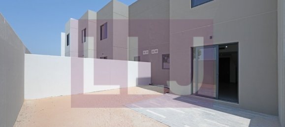 2 bedrooms Townhouse in Yas Island, UAE No. 35123 2