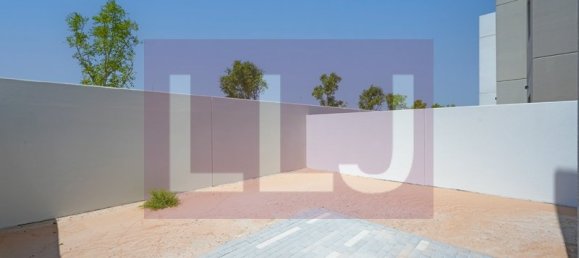 2 bedrooms Townhouse in Yas Island, UAE No. 35123 13