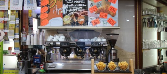 2-salle Propriété commerciale à Rome, Italy No. 309124 6